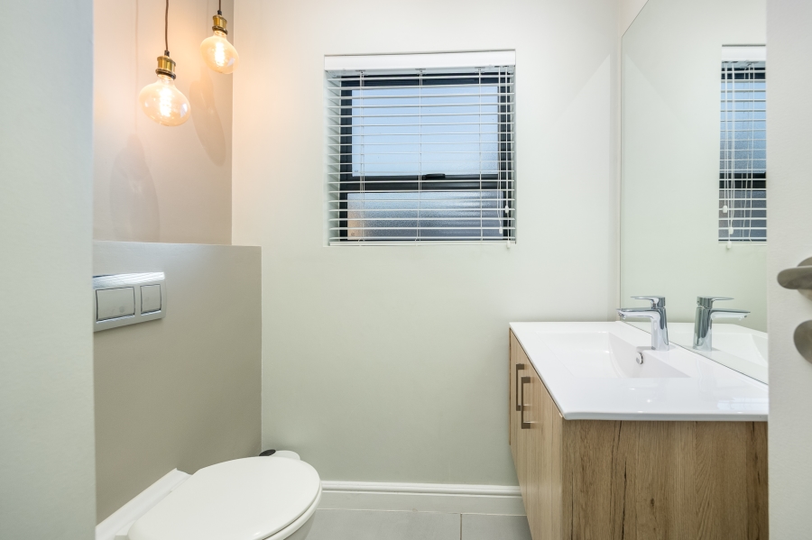 3 Bedroom Property for Sale in Zevendal Western Cape